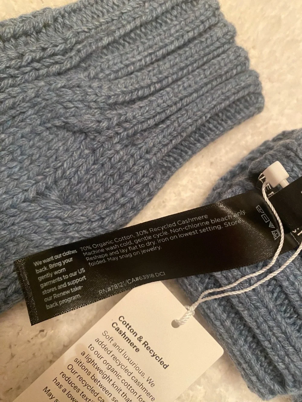 Share EILEEN FISHER GLOVELEETE KNIT ORGANIC COTTON & CASHMERE SEA SPRAY COLOR